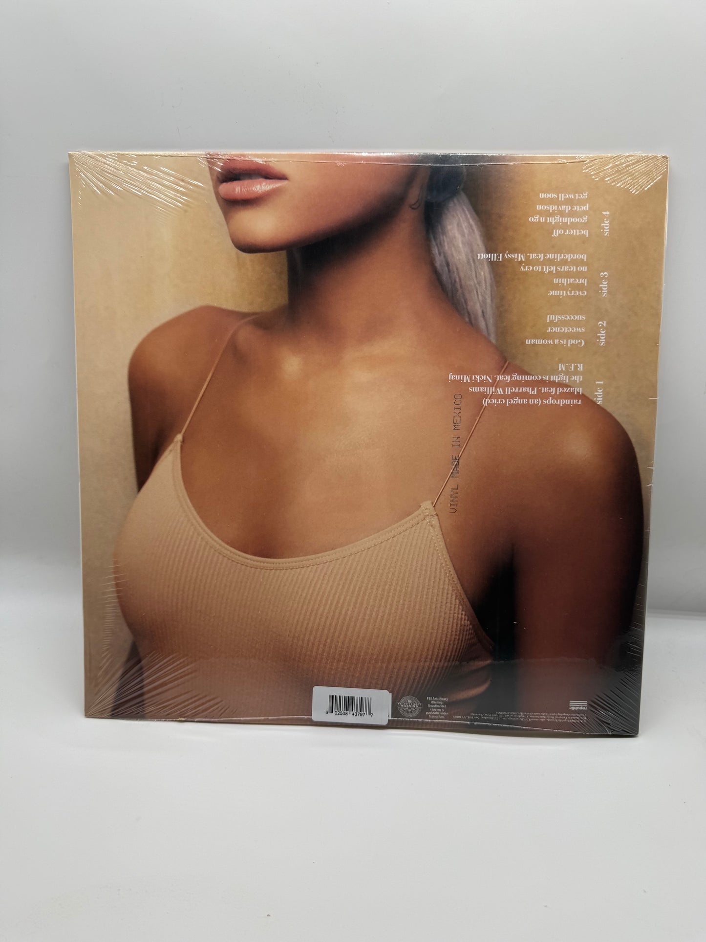 Ariana Grande - Sweetener 2LP (Peach Coloured Opaque Vinyl) Import