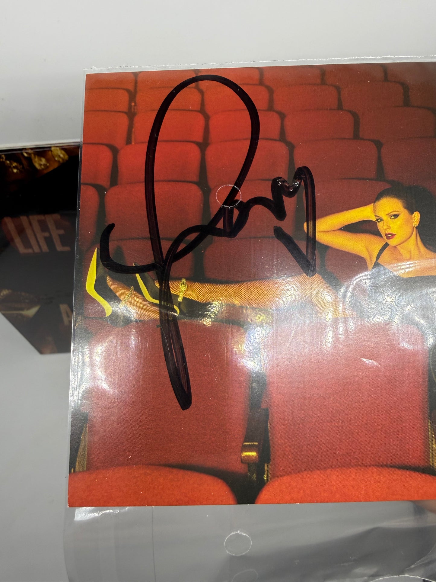 Taylor Swift - The life of a showgirl (Summertime Spritz Edition & Signed CD sized insert)