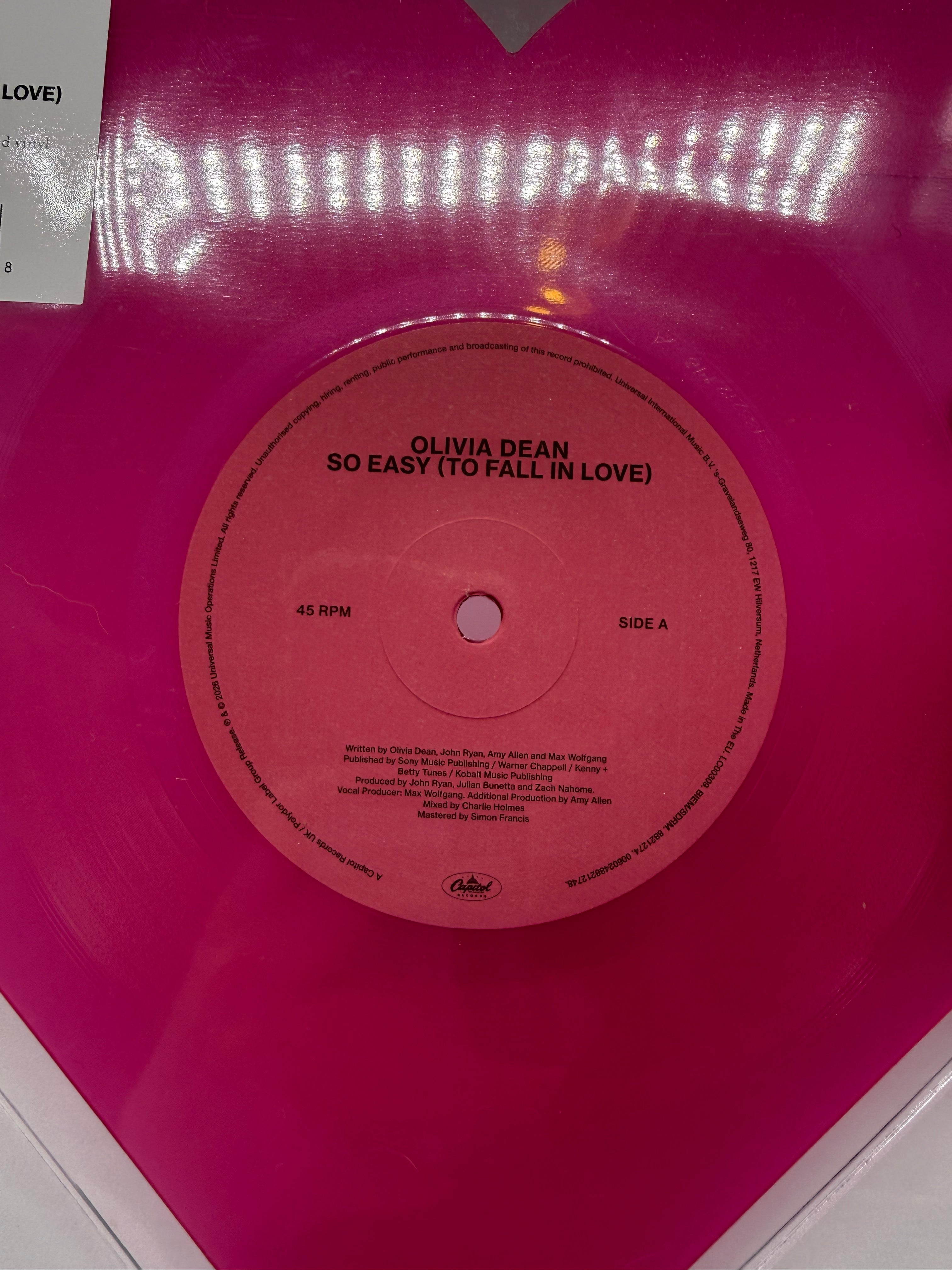 新品 希少盤 Olivia Dean ハート型 10インチ レコード Olivia Dean - So Easy (To fall in love) / I've seen it Heart