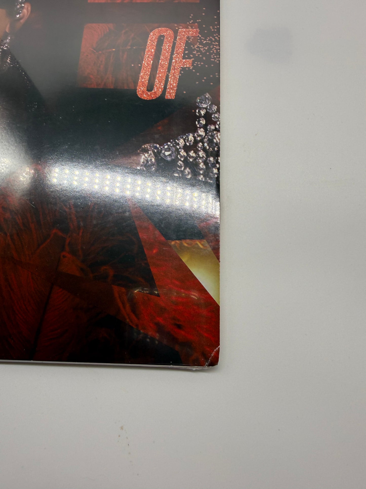 (B STOCK) Taylor Swift - The Life of a Showgirl, (Tiny bubbless in Champagne Edition Lipstick & lace Vinyl)