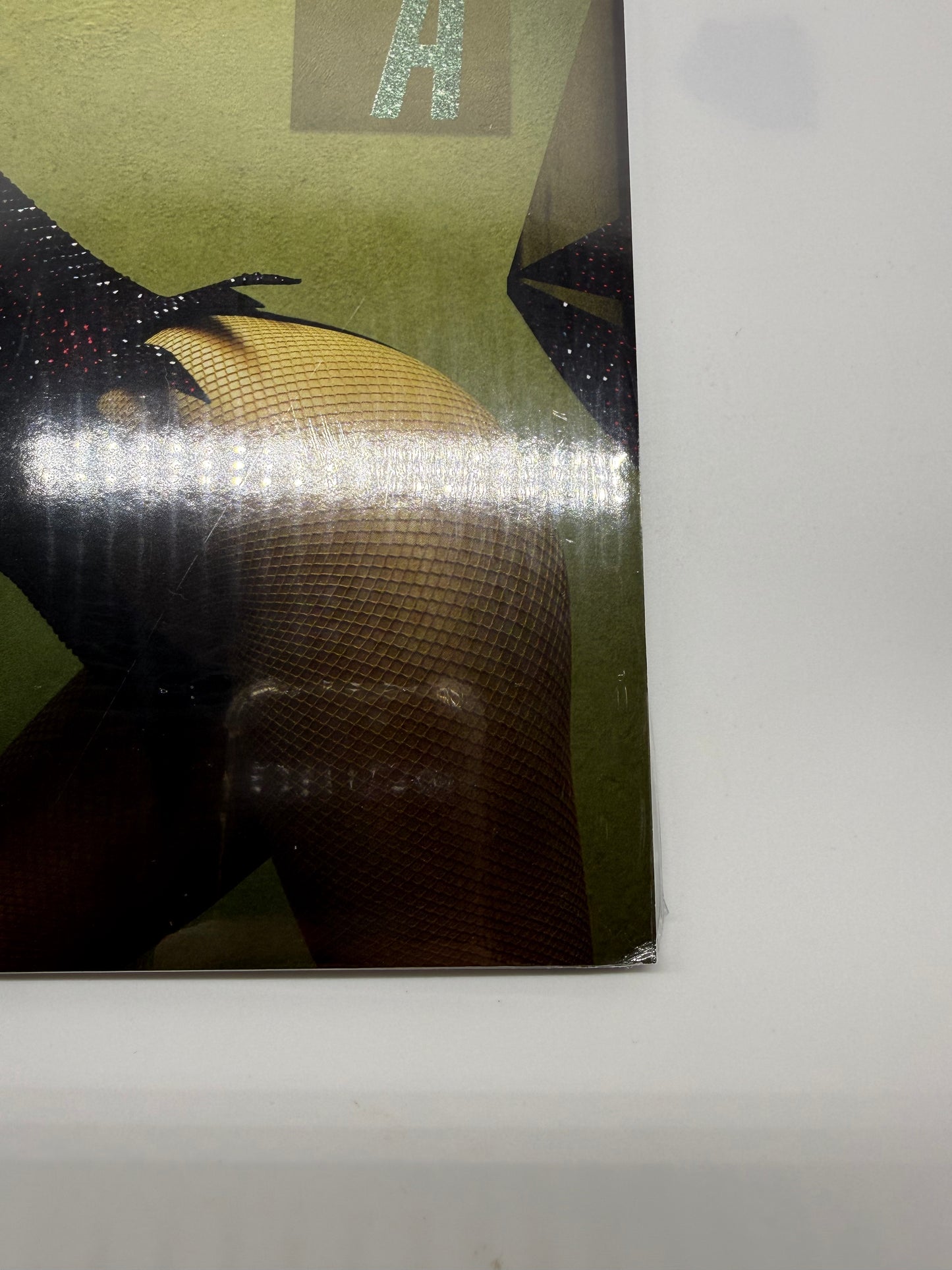 (B STOCK) Taylor Swift The Life of A Showgirl (The Shiny bug Edition - Wintergreen onyx marble Vinyl)