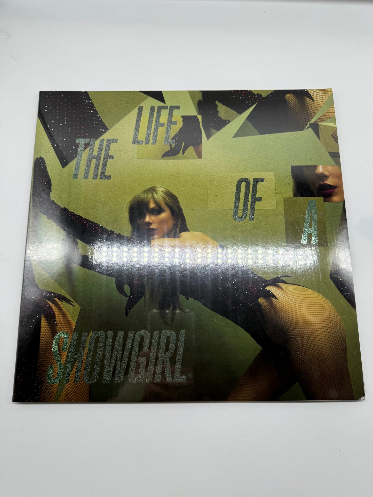 (B STOCK) Taylor Swift The Life of A Showgirl (The Shiny bug Edition - Wintergreen onyx marble Vinyl)